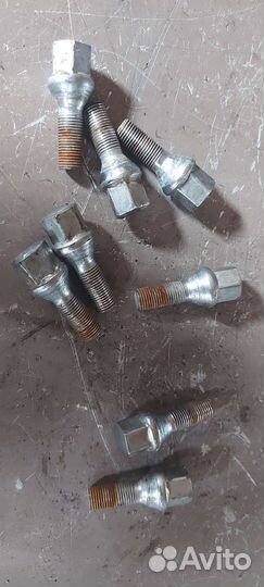 Болты колёсные на Peugeot Citroen