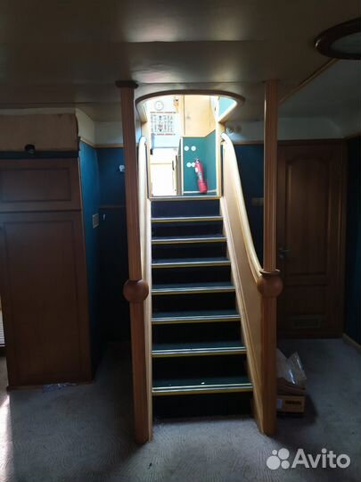 Прогулочное судно