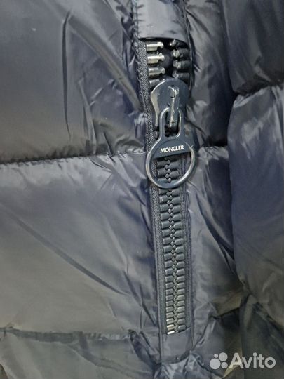 Пуховик Moncler