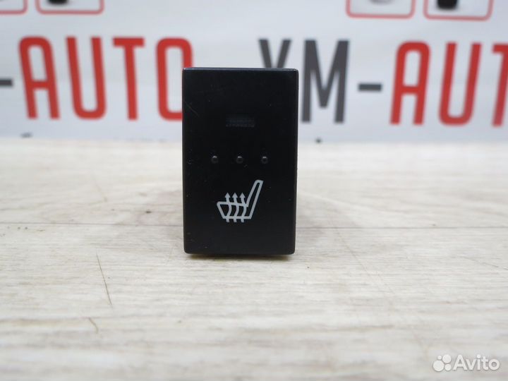 Кнопка обогрева сидений Mazda 3 BK