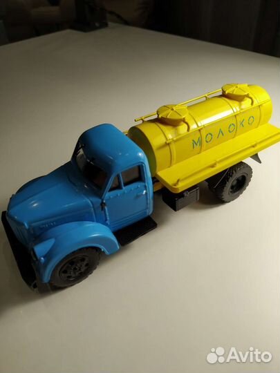 Модели автомобилей 1:24 СССР