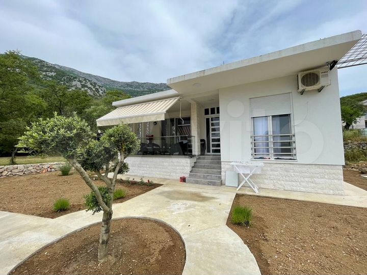 Дом 85 м² на участке 600 м² (Черногория)