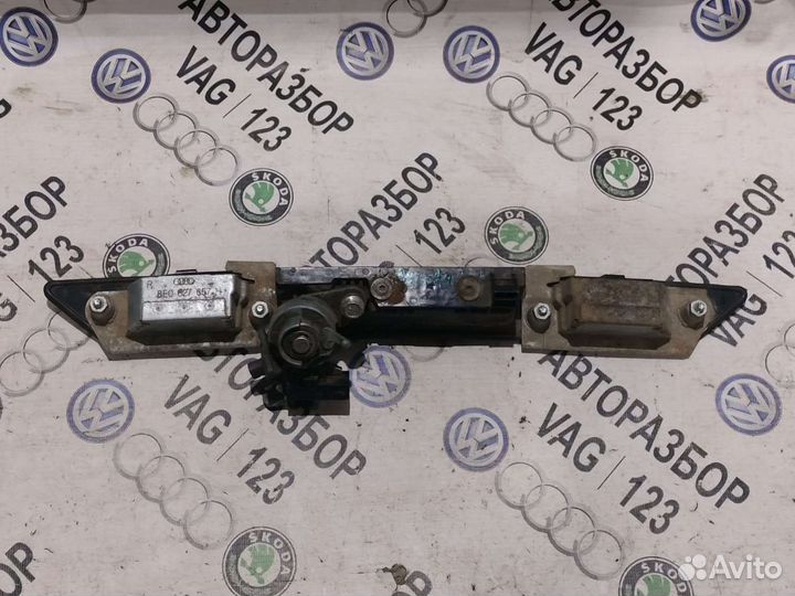 Подсветка номерного знака Audi A4 B7