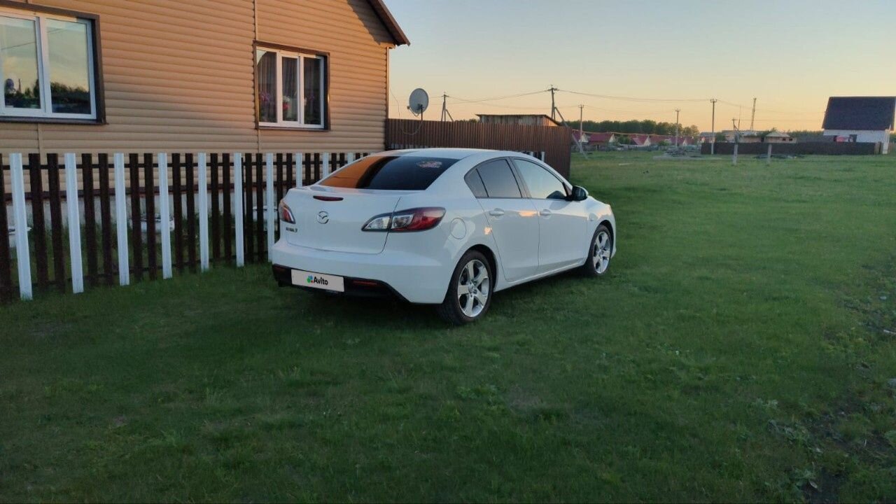 Mazda 3: фото владельца