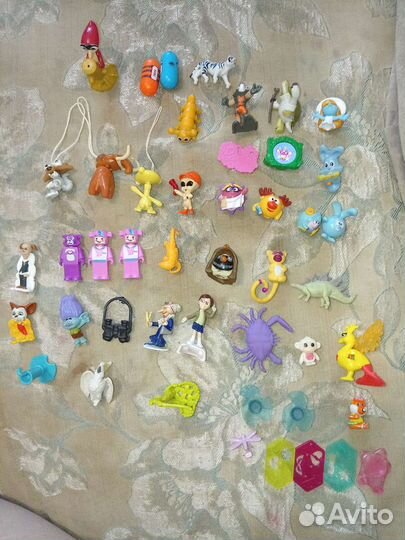 Игрушки из киндеров пакетом