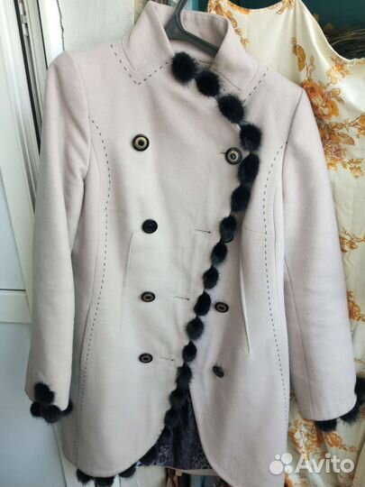 Пальто 48/50р демисезонная