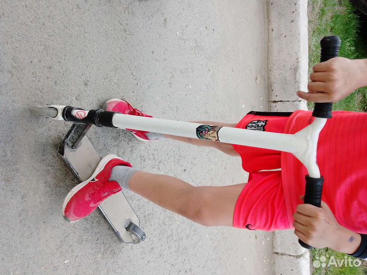 Трюковой самокат