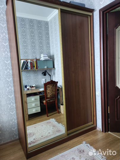 Шкаф