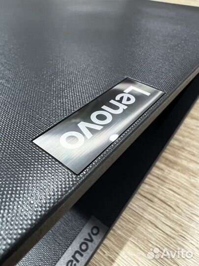 Ноутбук Lenovo V15-ADA