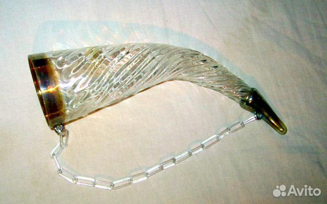 Рог на цепочке и крюшонница Чешское стекло