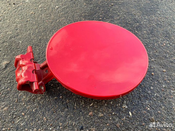 Лючок, крышка бензобака GT86