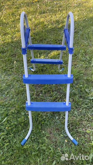 Лестница для бассейна