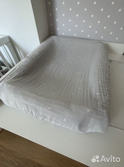 Пеленальный матрасик и пелёнка на него