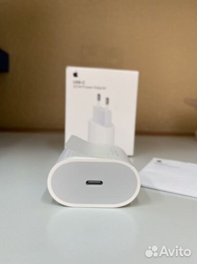 Зарядный блок iPhone 20 w USB