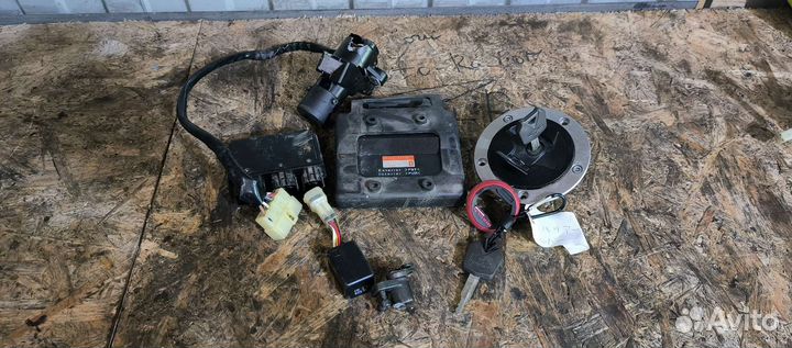 Kawasaki versus 650 ключи мозги замки