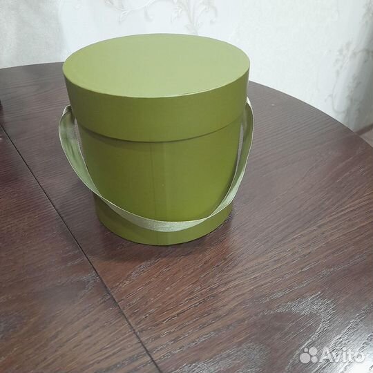 Подарочная коробка упаковка