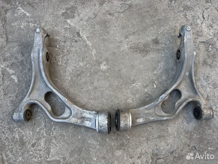 Нижние рычаги Audi Q7 4L