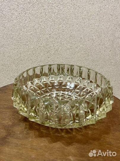 Стеклянные конфетницы Уршельского завода