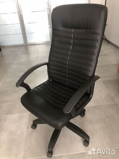 Компьютерное кресло