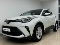 Toyota C-HR 2.0 CVT, 2021, 2 420 км, с пробегом, цена 3 600 000 руб.