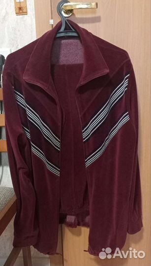 Спортивный костюм женский