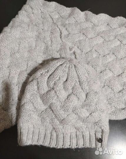 Комплект шапка и снуд