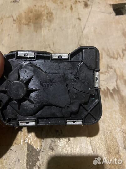 Дроссельная заслонка Fiat Albea Punto Doblo 1.4