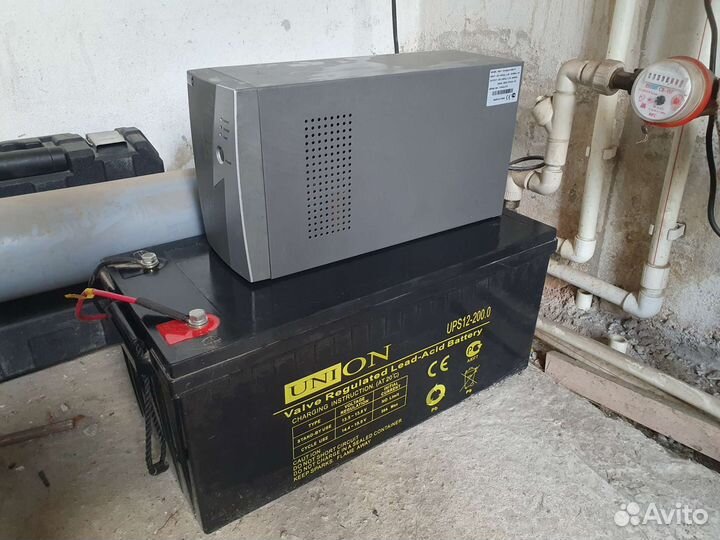 Аккумулятор с источником бесперебойного питания