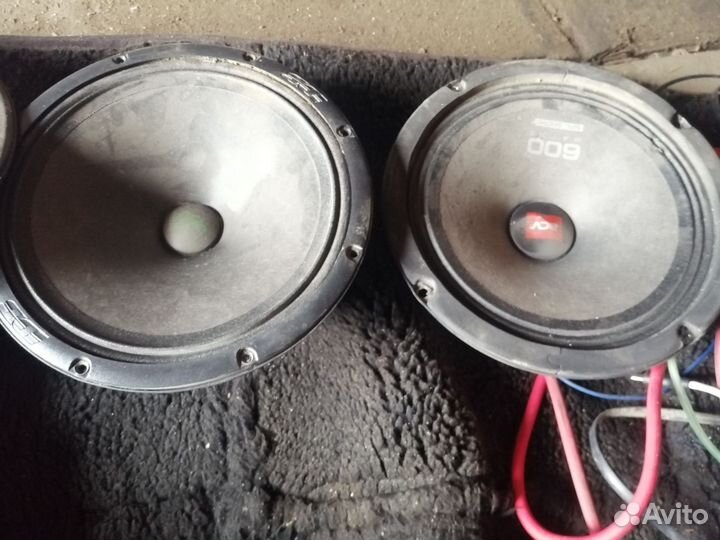 Автомобильные динамики 20 см