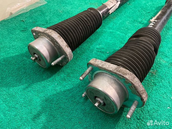 Амортизатор подвески задний Land Rover Discovery 5