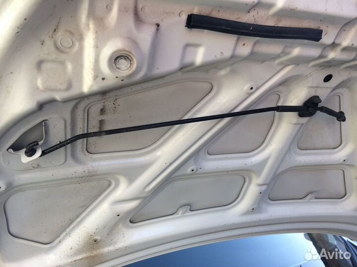 Упор капота Ниссан Альмера G15