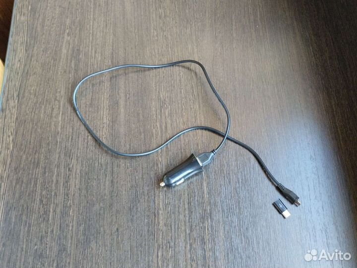 Автомобильная зарядка новая