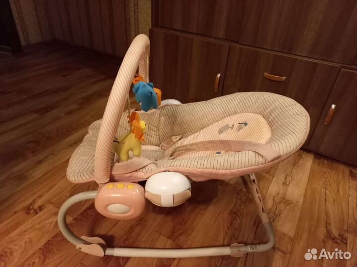 Шезлонг для новорожденных