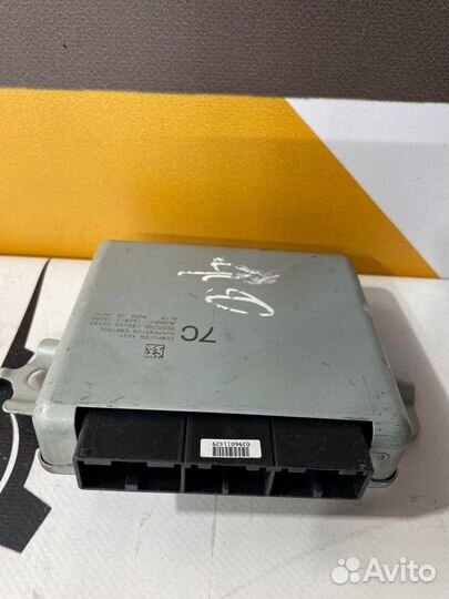 Блок управления подвеской Toyota Land Cruiser