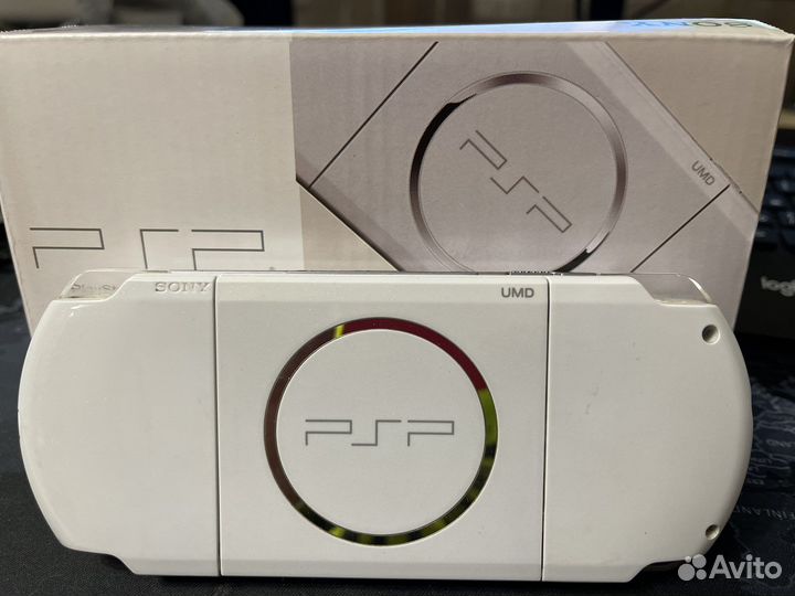 Sony Playstation PSP3000 Limitd White 150игр Новая