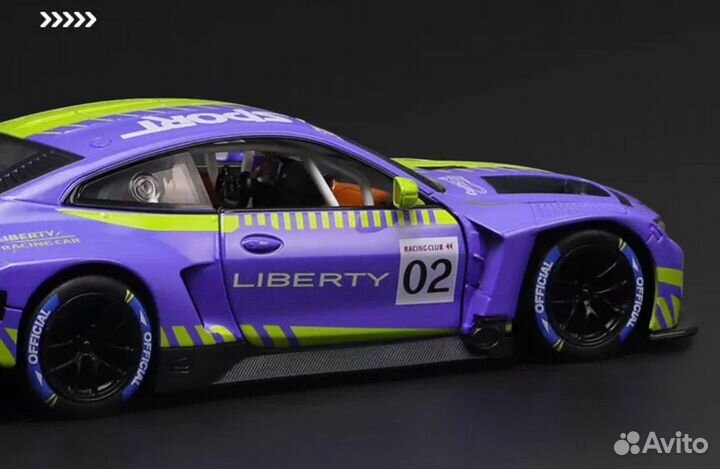 Модель автомобиля BMW M4 GT3 1/24 металлическая