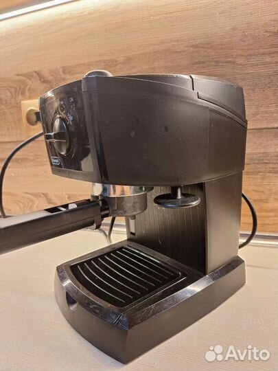 Кофеварка рожковая Delonghi