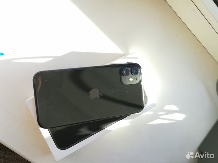 iPhone 11, 64 ГБ