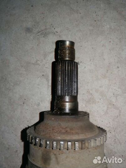 Полуось передняя правая (приводной вал, шрус) Mazd