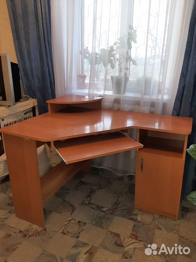 Угловой компьютерный стол бу