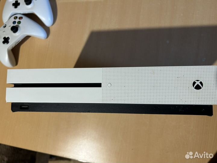 Хbox one + Джойстик на xbox one