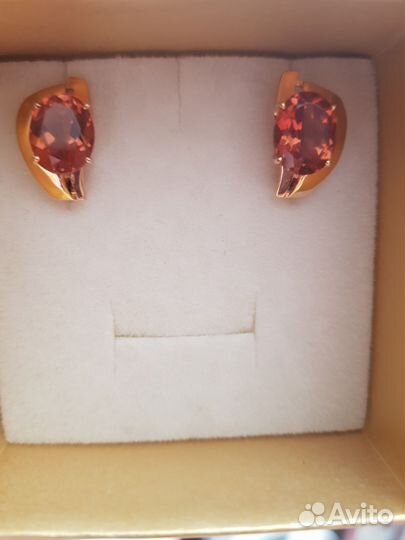 Серьги с султанитом 585