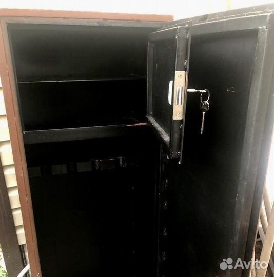 Оружейный сейф на 4 ствола