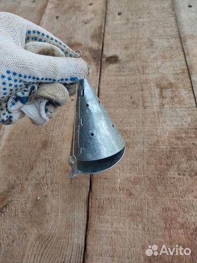 Кормушка для зимней рыбалки