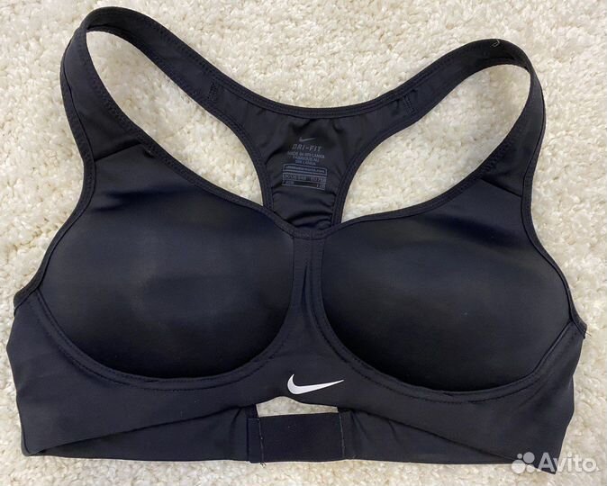 Спортивный топ nike