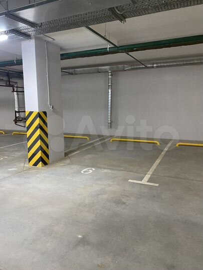 Машиноместо, 14 м²