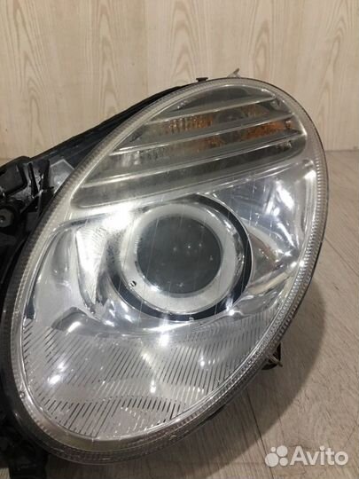 Фара ксеноновая передняя левая Mercedes Benz E250