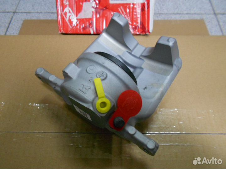 Mercedes C-класс (W205) Новый Тормозной Суппорт