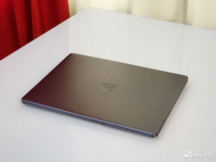 Ноутбук huawei matebook 13