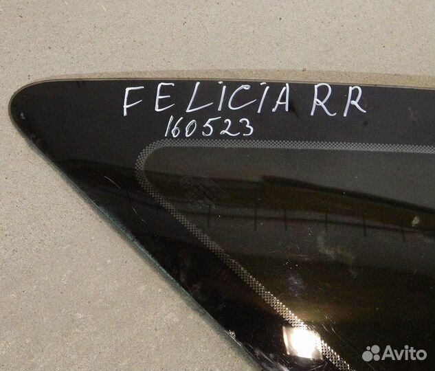 Стекло кузова правое Skoda Felicia